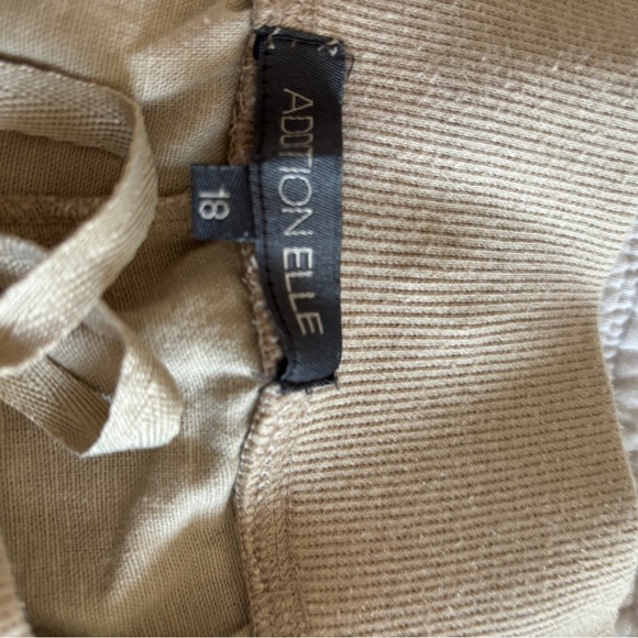 Two for one!!!!  Plus Size Denim Bermuda shorts and Beige Linen shorts - Picture 9 of 10